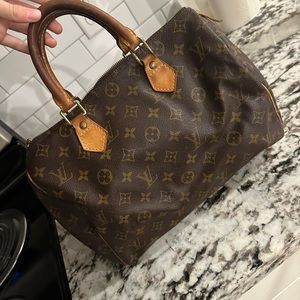 Authentic lv speedy needs cleaned inside